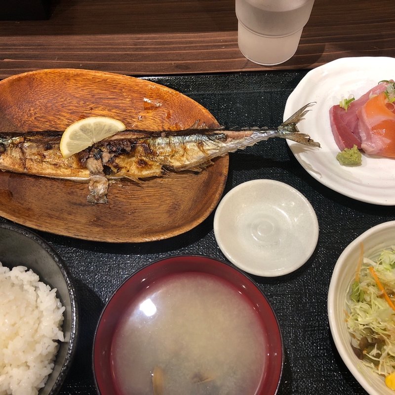 秋刀魚塩焼き(銀座漁港 快海)