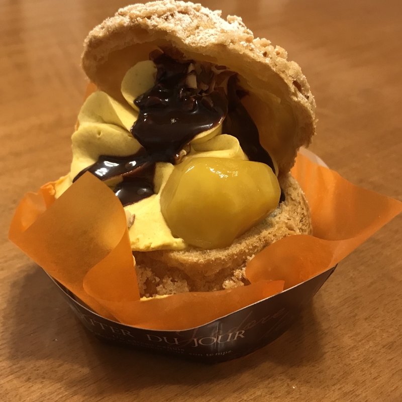 生シュー ハロウィン版(ケーキショップそら)