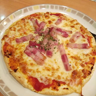 パンチェッタのピザ　Wチーズ(サイゼリヤ イオンタウン古川店 )