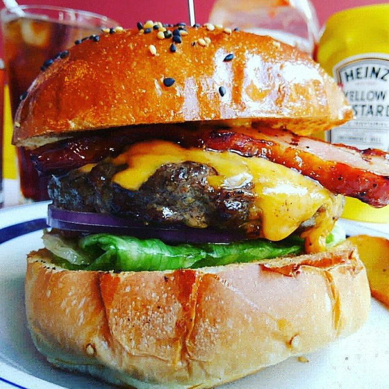 厚切りベーコンチーズバーガー(BURGERLION - UTSUBO A GOGO -)