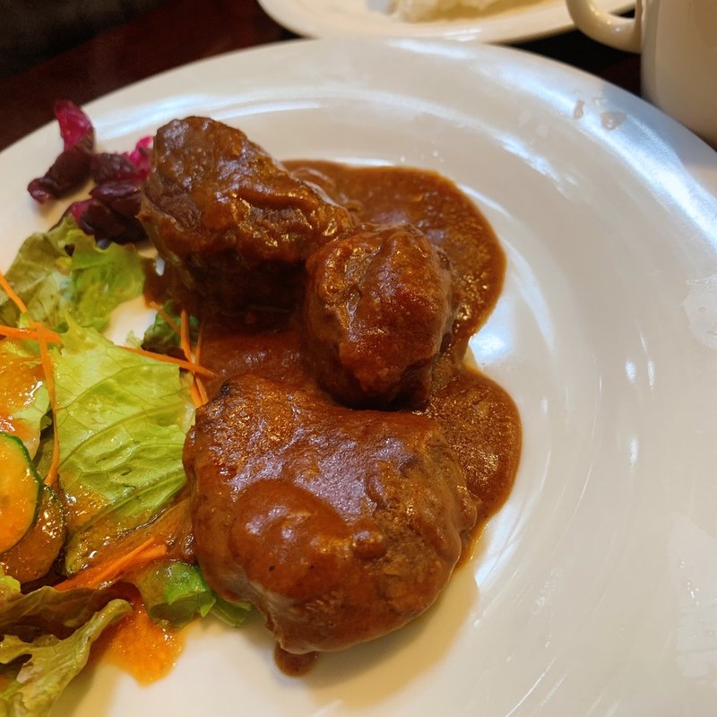 牛肉の赤ワイン煮(コ・ビアン )