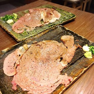 さしとろ 肉寿司 神楽坂毘沙門店 旧店名 肉学肉寿司 の口コミ一覧 おいしい一皿が集まるグルメコミュニティサービス Sarah