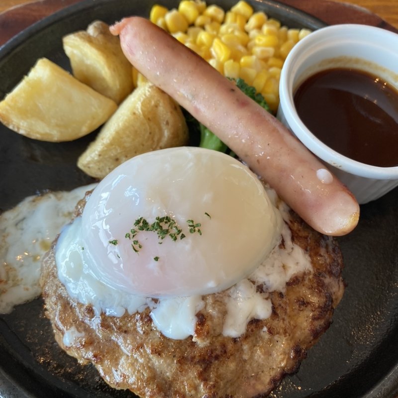 ジューシーハンバーグステーキ(エアポートグリル＆バール)