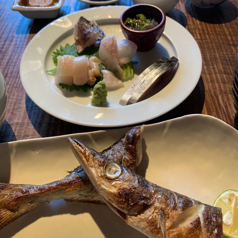 刺身5品盛りと焼魚または煮魚の定食(割烹 しらこ )