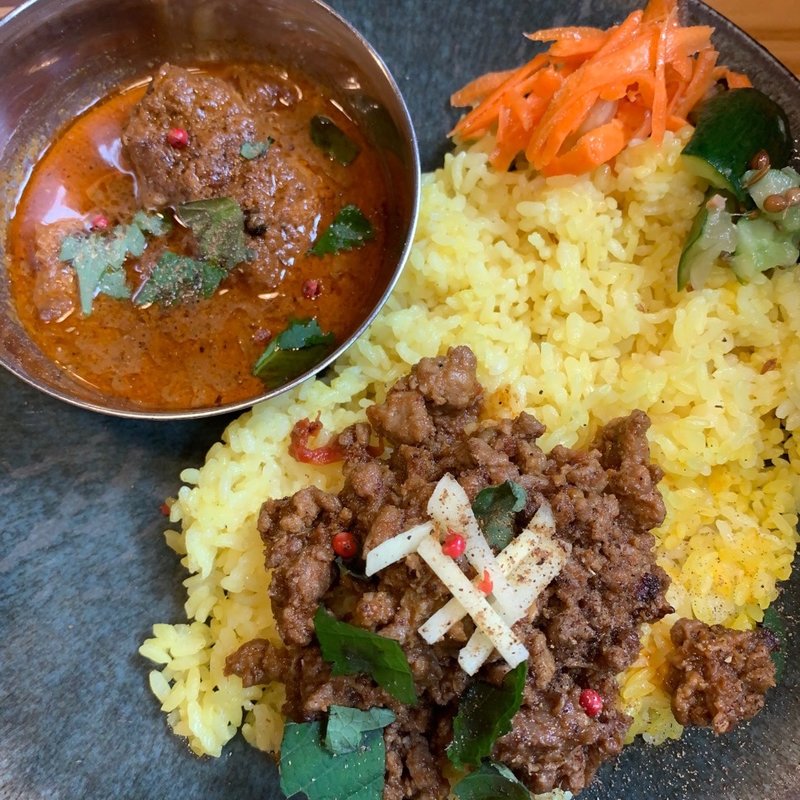 カレー2種盛り（◯ラムキーマ・◯ポーク・ビーフ）(negombo33 高円寺)