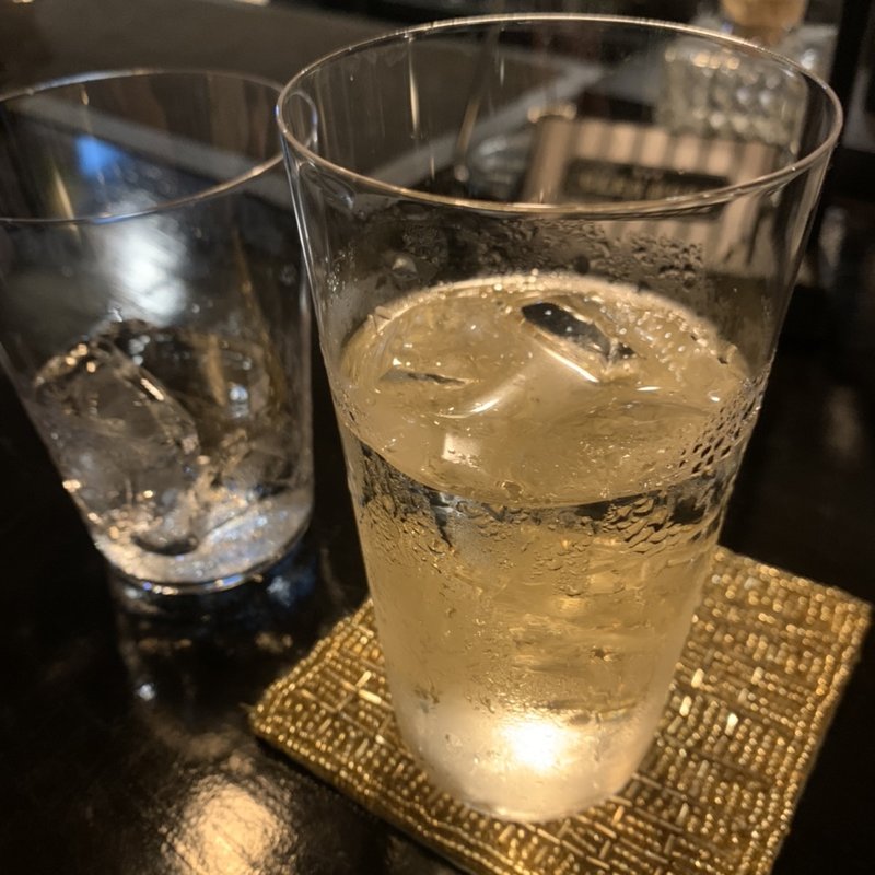 ウイスキー水割り(GLEN MORE)