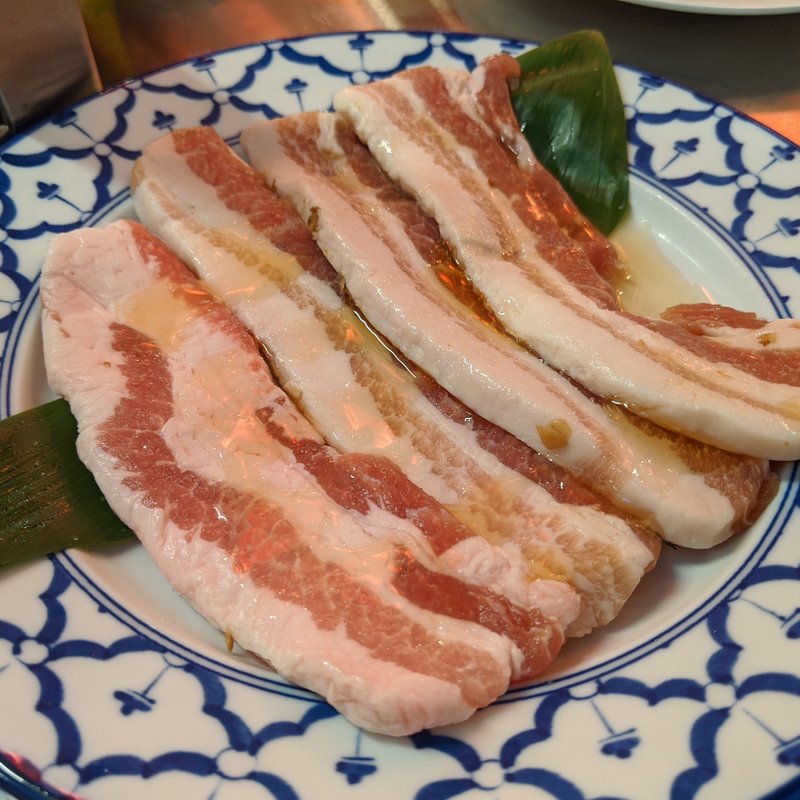 和豚もち豚　豚バラ(タイ屋台９９９　日比谷店)