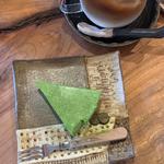 抹茶のチーズケーキ(海のカフェ高木)