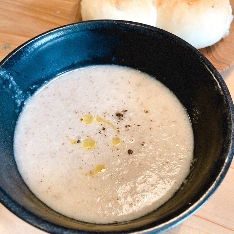 マッシュルームのポタージュスープ(salad uluru)