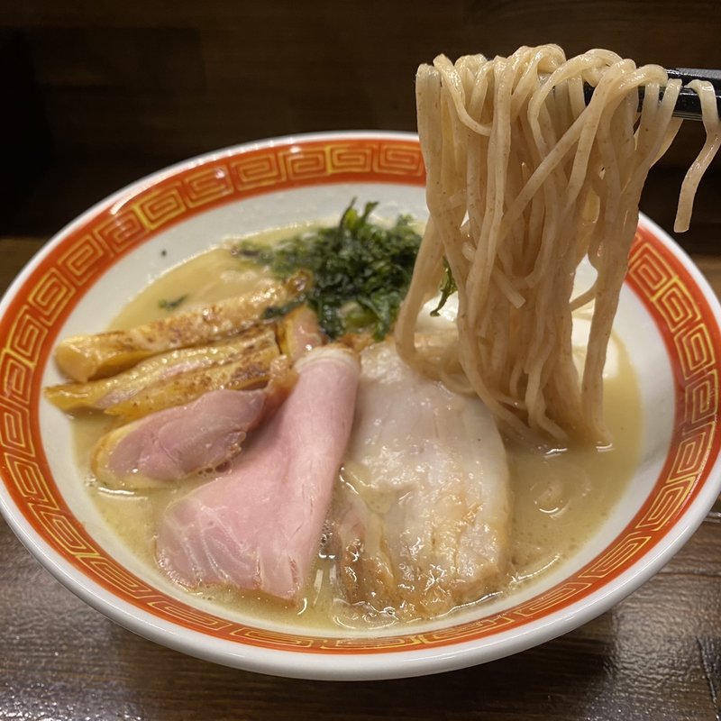 地鶏パイタンラーメン（限定）(麺や一芯)