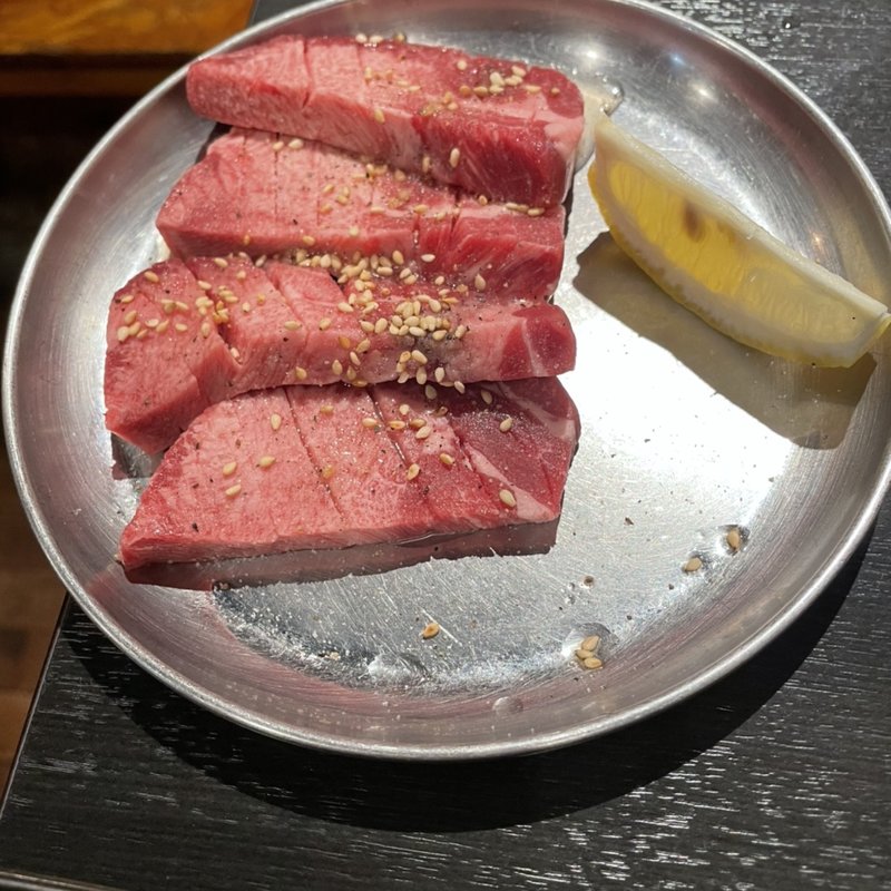 厚切りタン(焼肉ホルモン 閻魔)
