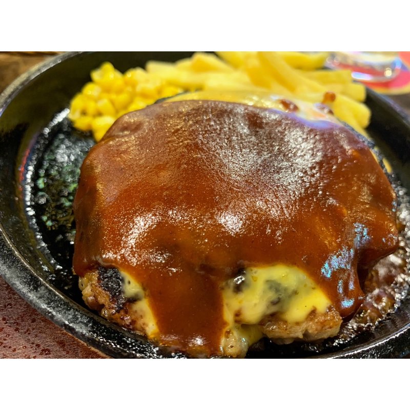 ジューシーチーズハンバーグ&塩バターライス(BRUGGE（ブルージュ）)