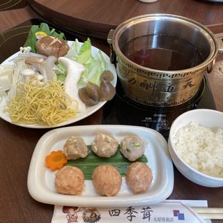 きのこ鍋(四季茸)