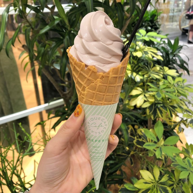 紫芋ソフトクリーム(ジェラート ピケ カフェ クレープ リー)