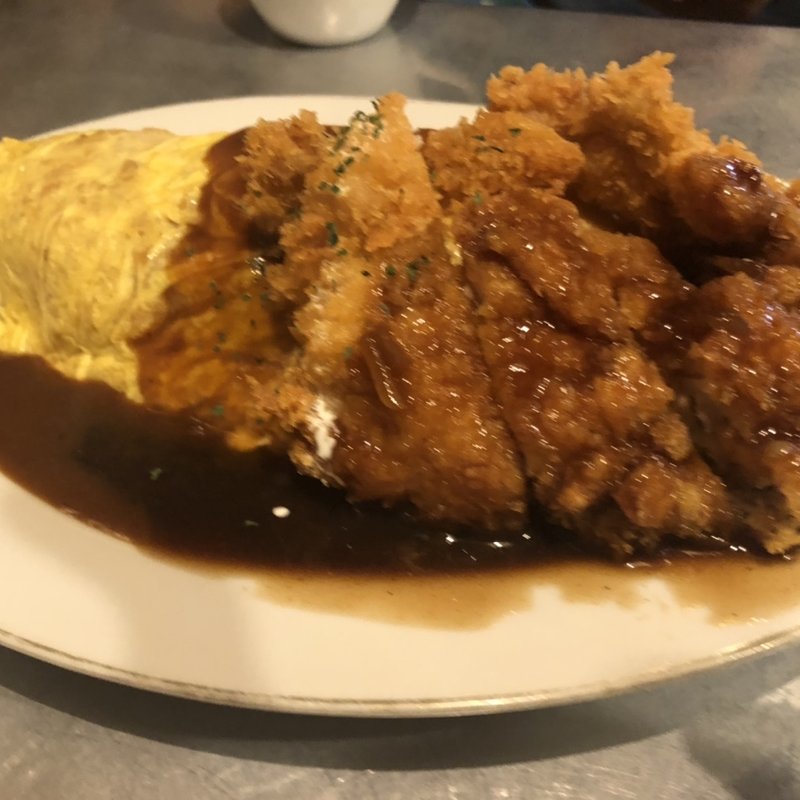 オムライス　チキンカツトッピング(グリル＆洋食　アガペ )