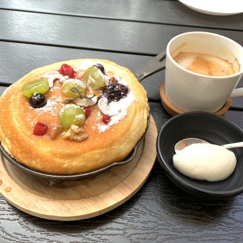 手作りふわふわスフレパンケーキ(653cafe)