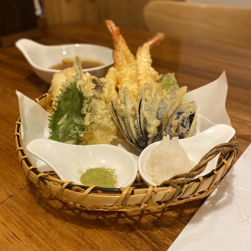 天ぷらの盛り合わせ(魚貝バル 魚群)