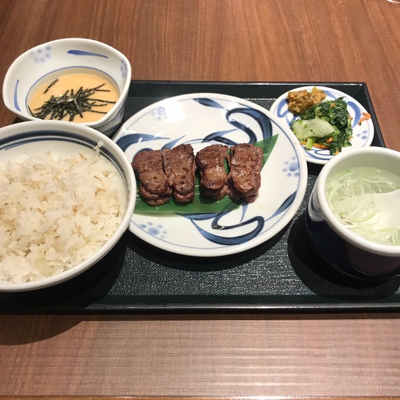 がんこちゃん(赤たんうす切6枚)(ねぎし 秋葉原店)