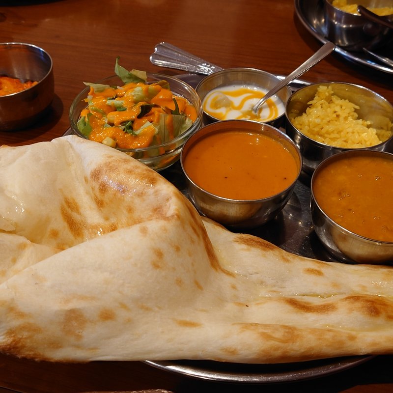 2種盛カレー バターチキン&豆カレー(エベレスト 北千住)