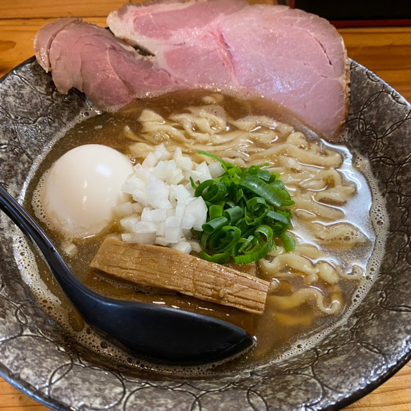 煮干しとしょうゆ(極麺 青二犀 （ゴクメン アオニサイ）)