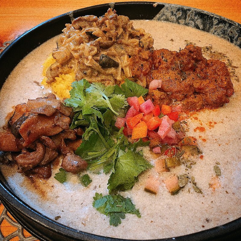 ごろごろラムのカレー＆粗挽きラムキーマときのこのチーズポタージュ(スパイスカレー旬香唐 総持寺店)