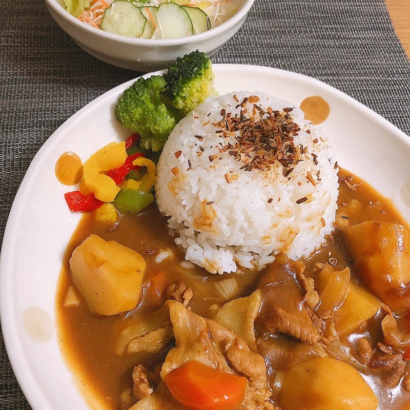 すえ☆piの気まぐれカレー  ~彼氏が初めて家に遊びに来た時に作った風~(すえ☆pi亭)