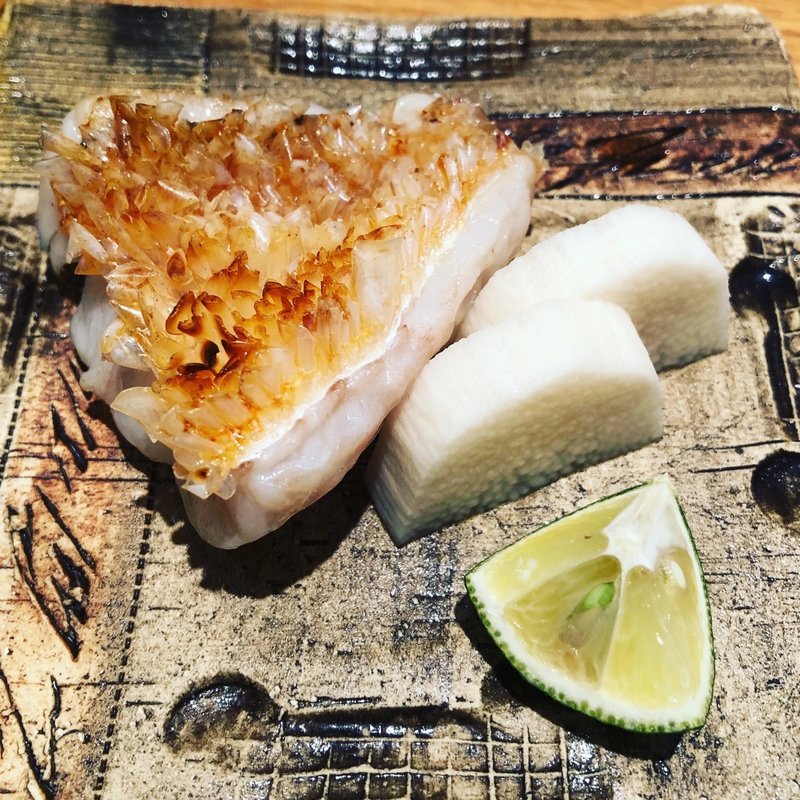 甘鯛の鱗焼(鮨いさお)