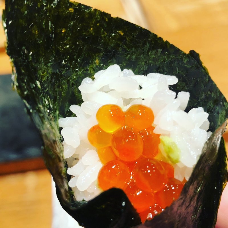 いくら手巻(鮨いさお)