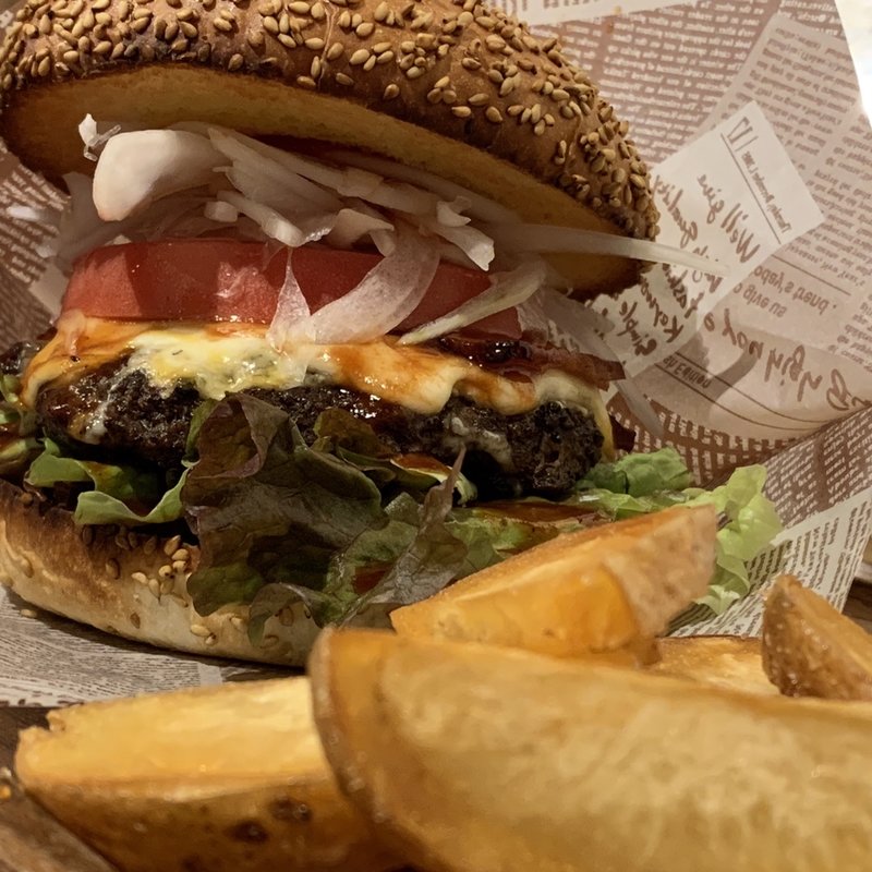 メガバーガー(BEER PUB ICHI-YA)