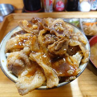 カルビ丼(居酒屋 みさこ)