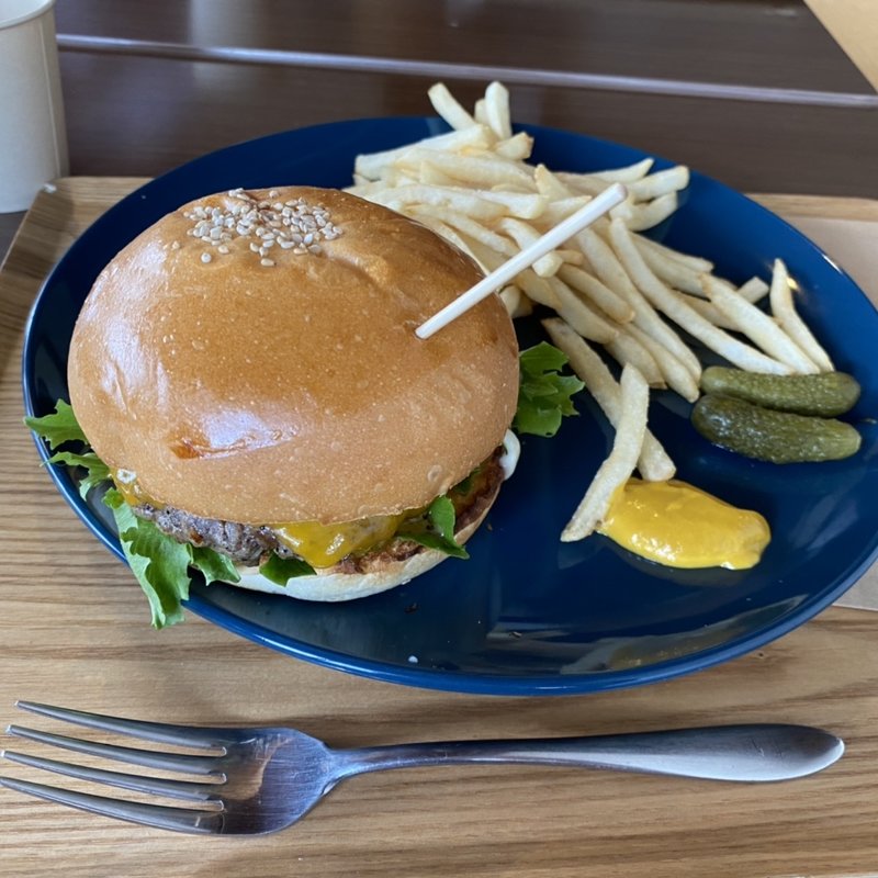 ハンバーガー&フライドポテト(古民家カフェ 蓮月)