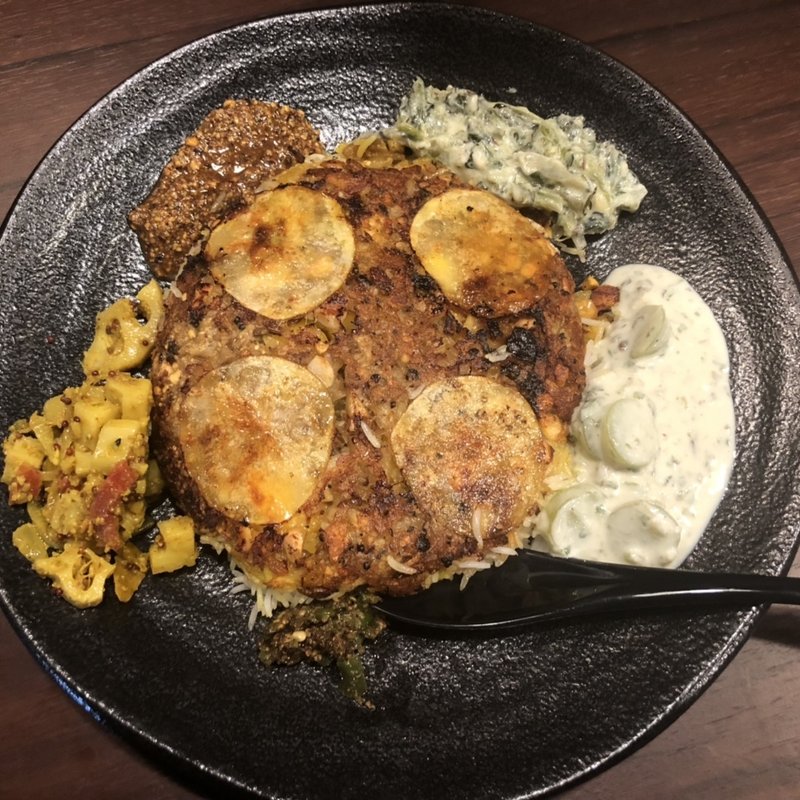 ビリヤニ風ポロウ(カリープンジェ)