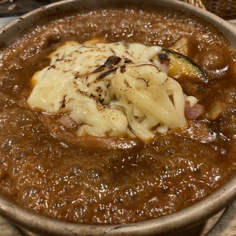 角切りベーコンと焦がしチーズのブランシチュー土鍋ハンバーグ(北斗星 狸小路５丁目店)