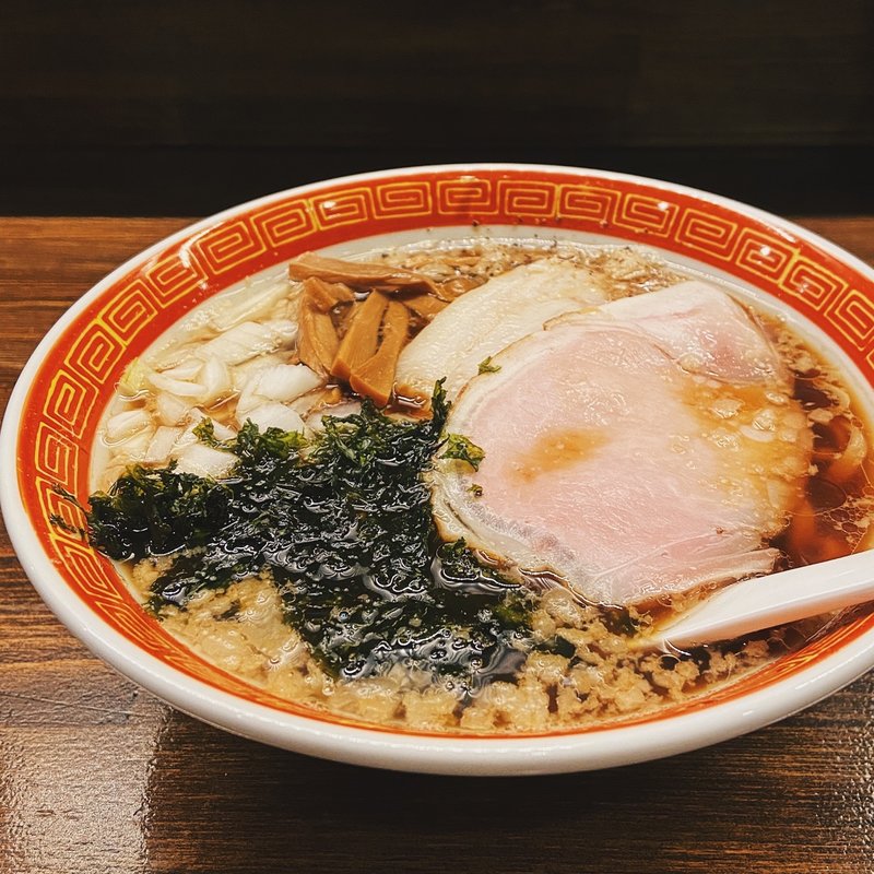 背脂たまりしょうゆラーメン(麺や一芯)