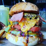 チーズバーガー＋ボロニアベーコン(ハサムン クロドニー)