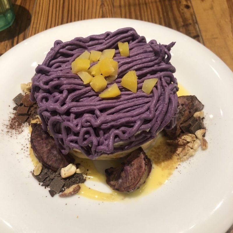 紫芋モンブランパンケーキ(ALOHA TABLE ペリエ千葉)
