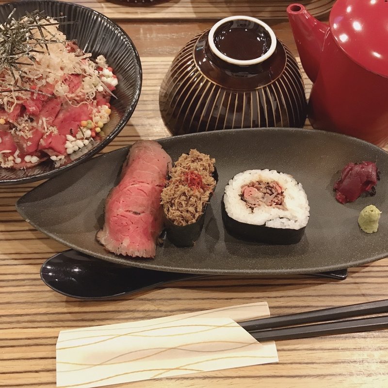 おすすめ定食(佰食屋肉寿司専科)