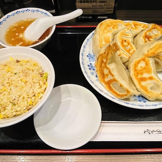 池袋駅周辺で食べられる炒飯ランキング Sarah サラ