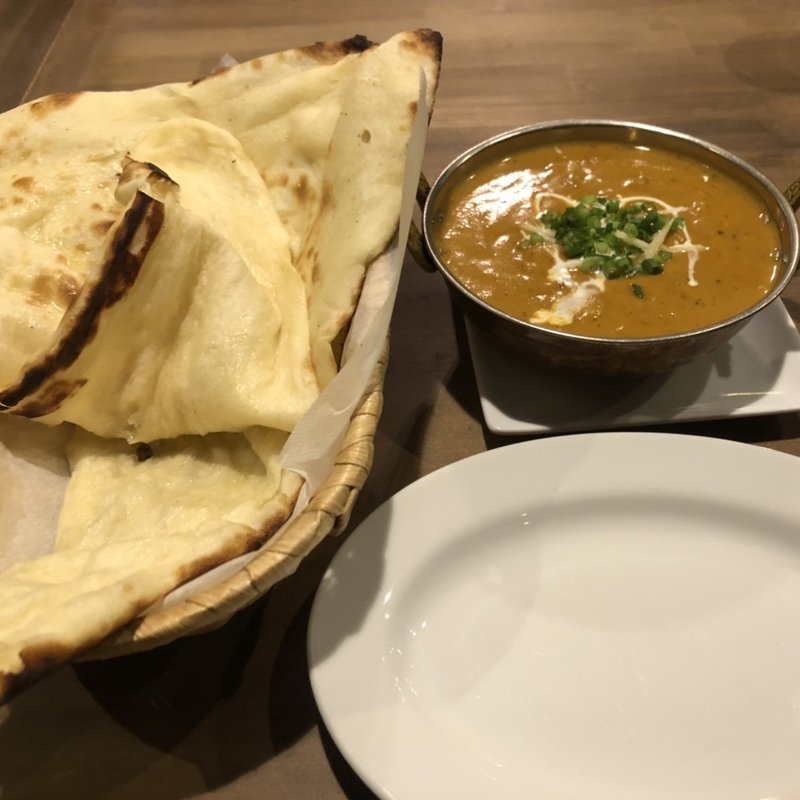 ベジタブルカレー、バターナン(ダンニャワード)