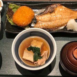 焼き魚定食(駒八 ムスブ総本店)