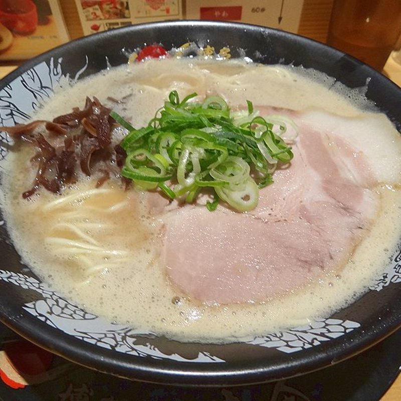 泡系豚骨ラーメン(博多一幸舎 大阪お初天神店)