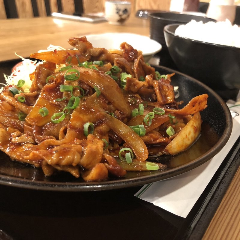 ハーブ豚の辛味噌焼き定食(旬彩 ともえ家)