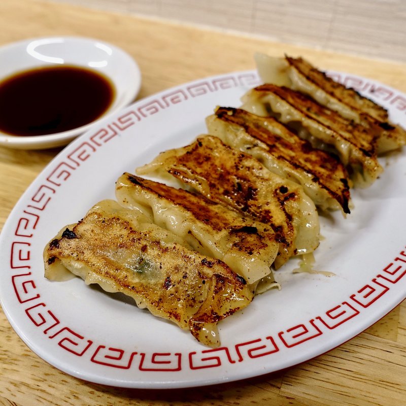 餃子（6個）(山東飯店 )