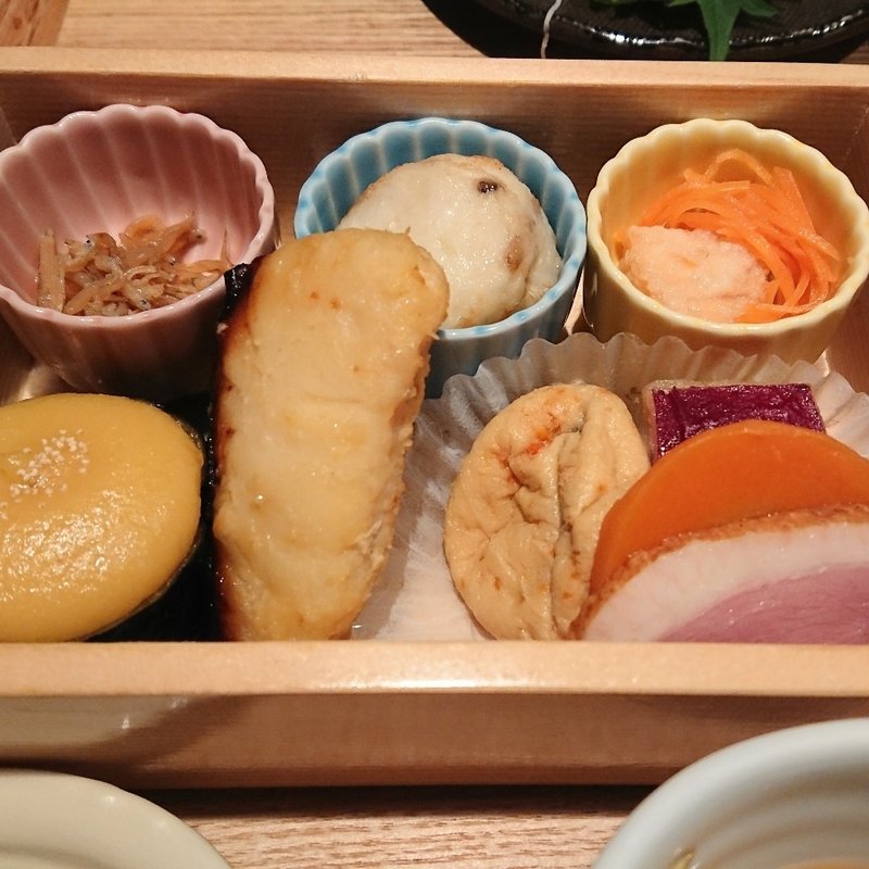 おばんざい箱(石塀小路 豆ちゃ 横浜)