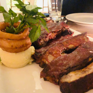 BBQリブ "カンザススタイル"オリジナルソース　マッシュポテトとコールスローサラダ(T.Y.HARBOR)