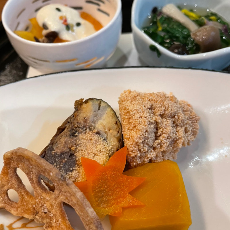 つきだし(旬味 いやさか)