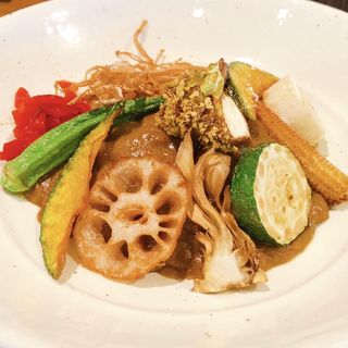 10種季節野菜の海老出汁カレー(和食料理 うおいちばん)