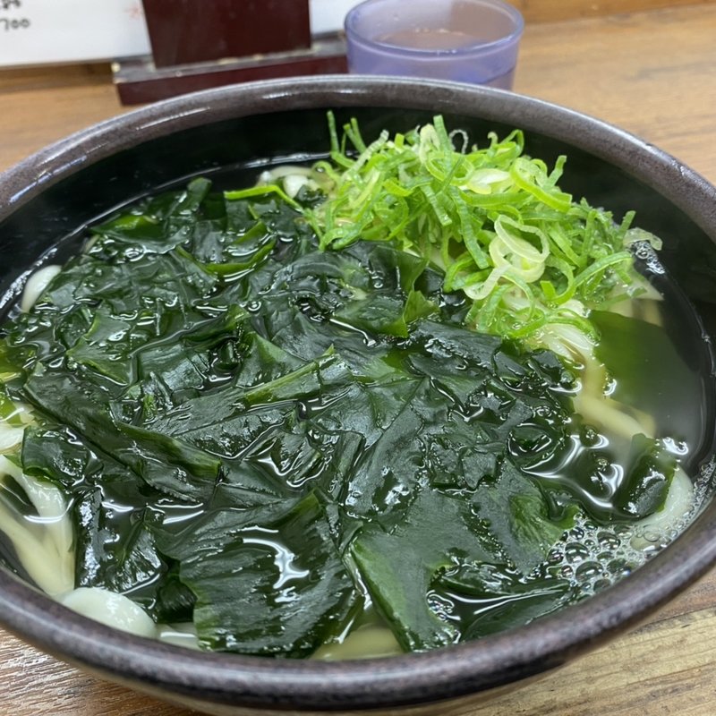 わかめうどん(だいまるうどん)