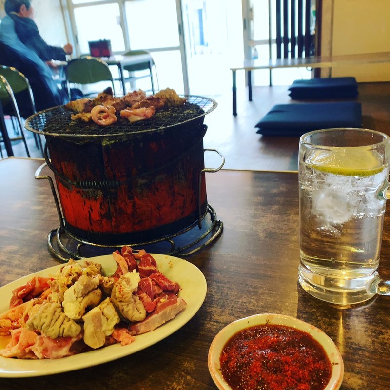 カシラ、ナンコツ、モツ(ホルモン焼 水よし本店)