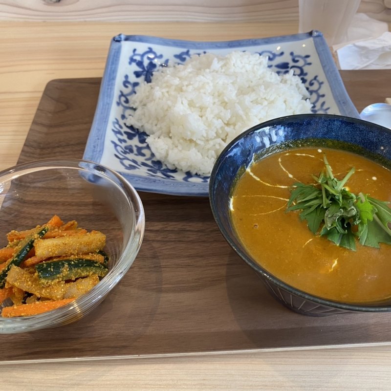 カレー(アマズキチィン)